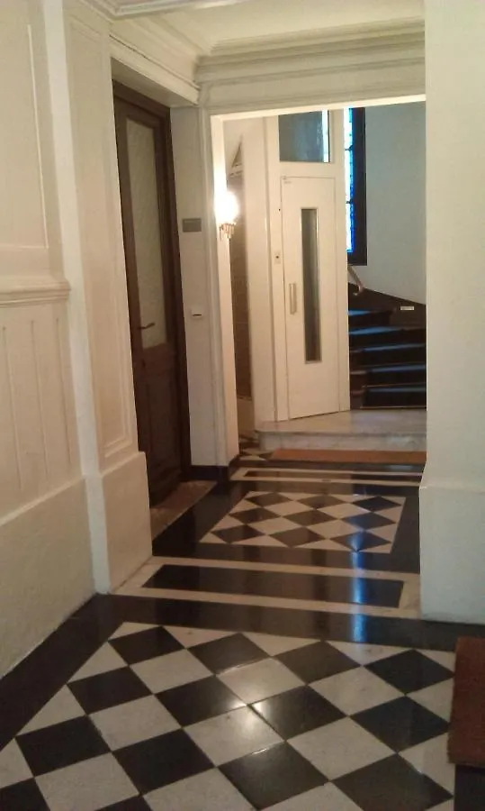 2 Pieces Faubourg Saint Germain Paris 7 Apartman