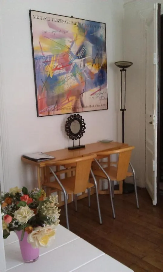 2 Pieces Faubourg Saint Germain Paris 7 Apartman